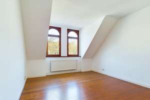 ZENTRALES WOHNEN IN WIESBADEN! 4-ZIMMER-DACHGESCHOSSWOHNUNG MIT SONNIGER TERRASSE – Die vollständige Adresse der Immobilie erhältst du vom Anbieter., 65185 Mitte, Wiesbaden – Vorschaubild 24
