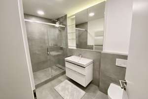 VOLL MÖBILIERTE  CITYWOHNUNG – 60313 Innenstadt, Frankfurt am Main – Vorschaubild 5