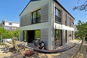 Modernes Architektenhaus auf weitläufigem Grundstück in Hamburg-Lurup zum Kauf - Wentzel Dr. – Die vollständige Adresse der Immobilie erhältst du vom Anbieter., 22547 Lurup, Hamburg – Vorschaubild 7