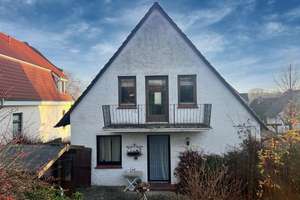 Einfamilienhaus mit großem Grundstück – Die vollständige Adresse der Immobilie erhältst du vom Anbieter., 23701 Eutin – Vorschaubild 1