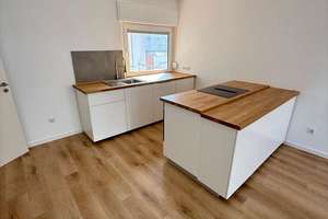 Lichtdurchflutete 2-Zimmer-Eigentumswohnung mit moderner Küche und Balkon im Bonner Villenviertel