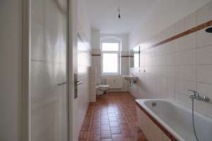 "Wunderschöne, vollständig sanierte EG Altbauwohnung mit Terrasse und grünem Innenhof, Erstbezug" – Charlottenburger Straße 50, 13086 Weißensee, Berlin – Vorschaubild 7