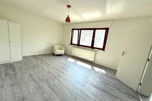 Modernes Einfamilienhaus in schöner Randlage mit Kamin, Garage, großer Garten und Dachterrasse! – 60599 Sachsenhausen-Süd, Frankfurt am Main – Vorschaubild 15