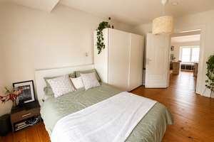 Stilvolle 4-Zimmer-Altbauwohnung mit modernem Wohnkomfort und lichtdurchfluteten Räumen am Ölberg
