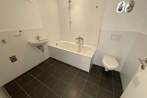 Geräumige 3 Zimmer-Wohnung mit 2 Balkonen und Wannenbad – Vorwerker Str. 107, 23554 Sankt Lorenz Nord, Lübeck – Vorschaubild 4