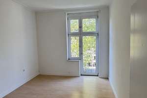 Exklusive Altbau-3-Zimmerwohnung mit Gartenbalkon in Toplage Düsseldorf – Die vollständige Adresse der Immobilie erhältst du vom Anbieter., 40477 Pempelfort, Düsseldorf – Vorschaubild 2