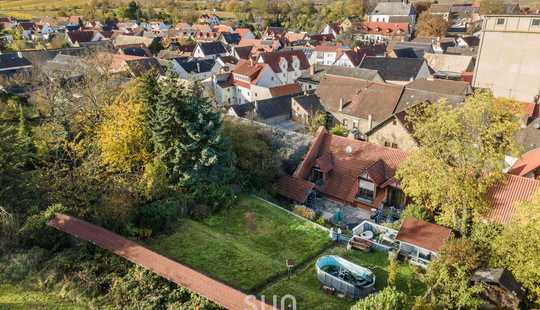 Bild von CHARAKTERSTARKES ANWESEN – mit Bonus: Erhebliche Ausbau- und Entwicklungsmöglichkeiten