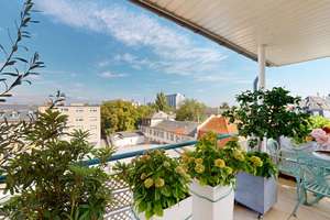 Komfortable Drei-Zimmer-Penthousewohnung mit Skylineblick und zwei Tiefgaragenplätzen – 60528 Niederrad, Frankfurt am Main – Vorschaubild 7