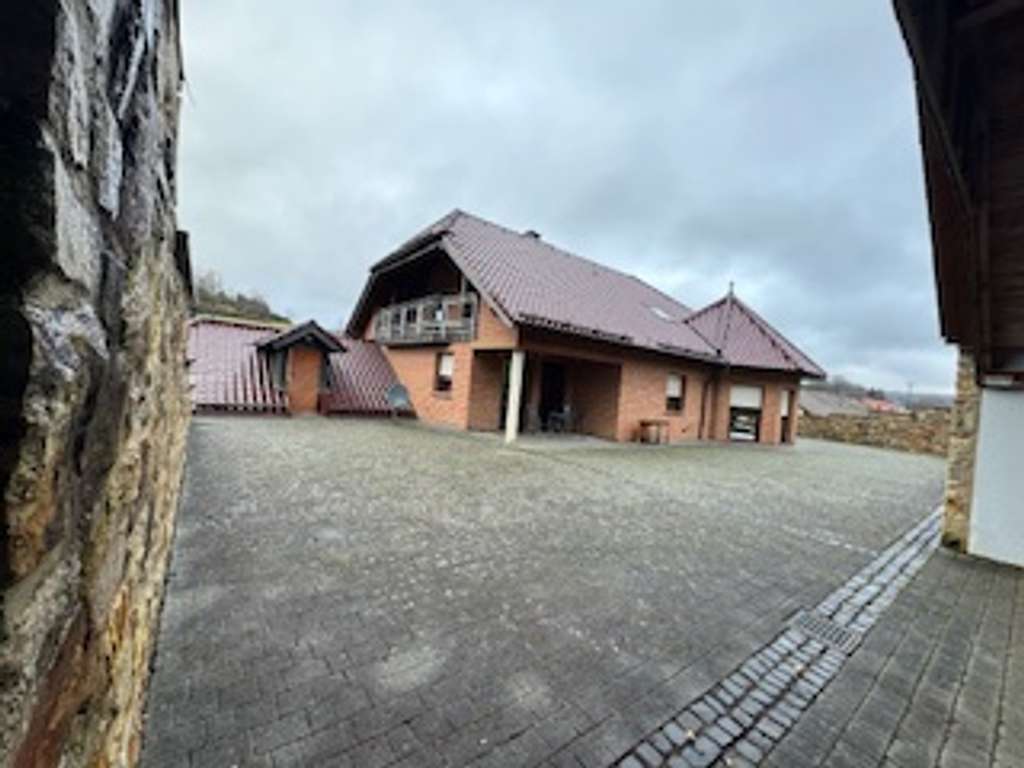 Immobilie in Neroth - Freistehendes Einfamilienhaus mit Doppelgarage in Neroth - Bild 4