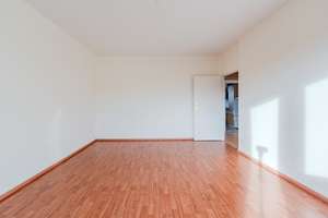 Bezugsfreie 3,5 -Zimmer-Wohnung mit Balkon in Schmargendorf – Cunostraße 48, 14193 Schmargendorf, Berlin – Vorschaubild 2