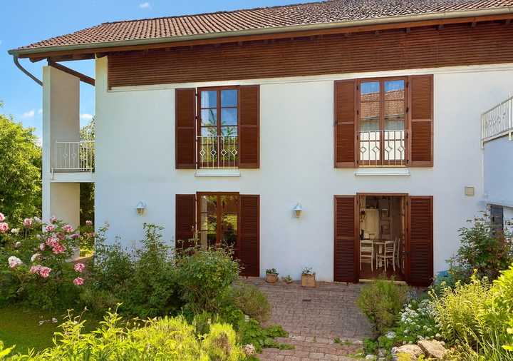 Exklusive Villa mit prachtvollem Garten, Wellnessbereich & Traumhafter Aussicht