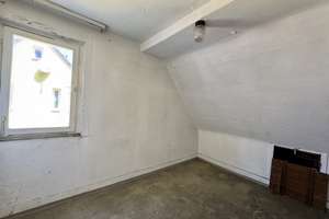 Sanierungsbedürftiges Wohnhaus in Heilbronn-Böckingen! – Friedrichstraße 53, 74080 Böckingen, Heilbronn – Vorschaubild 3