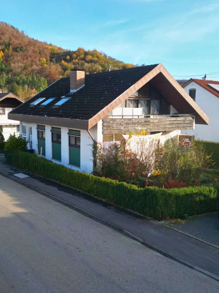 Immobilie in Schelklingen - Kapitalanlage mit Zukunft! Einfamilienhaus mit 3 vermieteten Wohneinheiten! - Bild 4