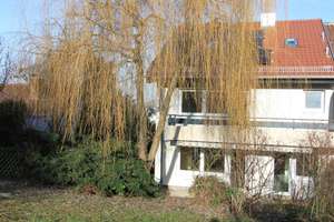 HN-Ost, großzügige renovierte Doppelhaushälfte mit großem Süd Garten