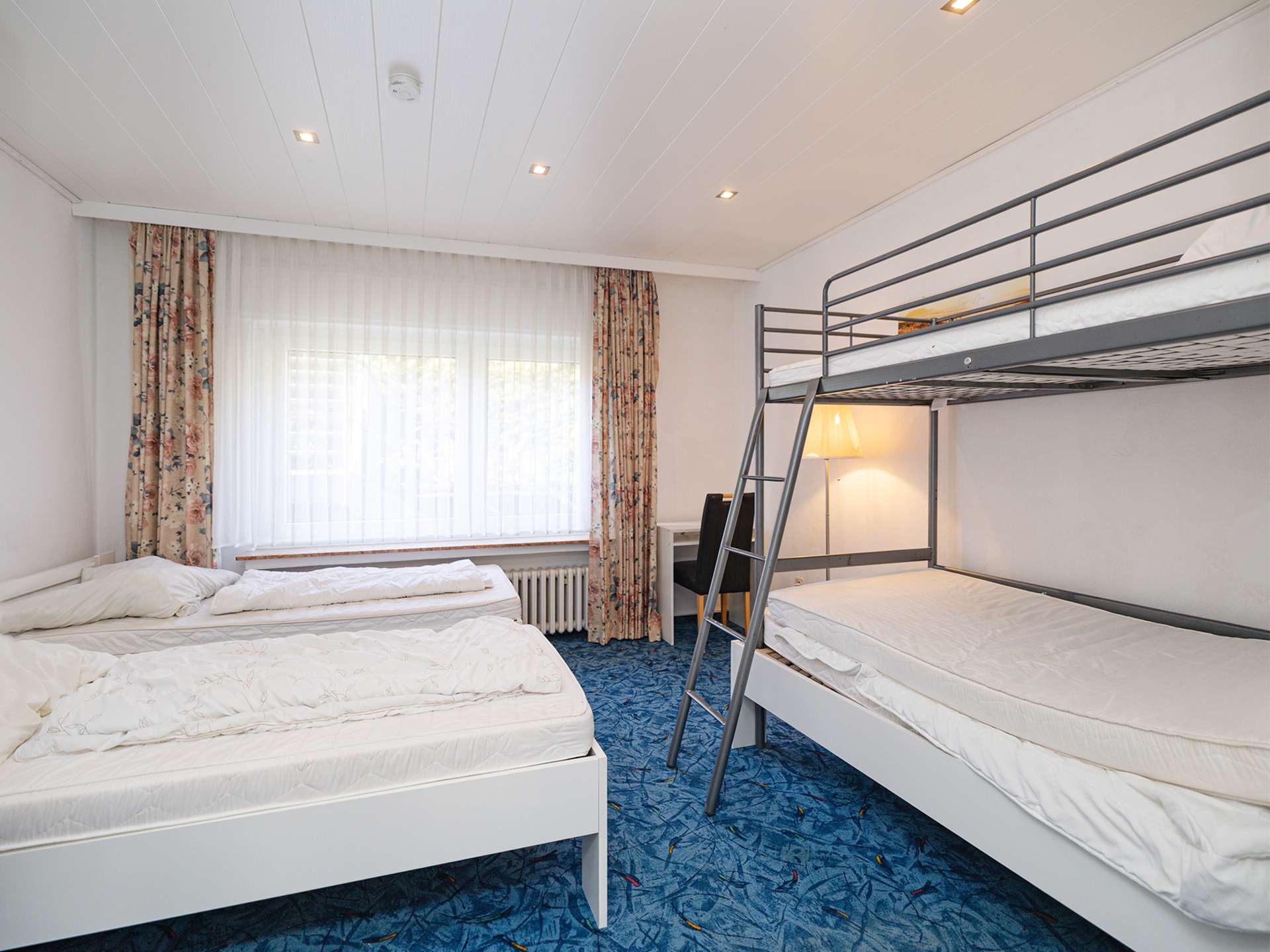 Immobilie in Hiddenhausen - Großes Ein- bis Zweifamilienhaus auf traumhaftem Grundstück in Hiddenhausen - Bild 16