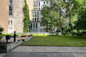 Die Lage könnte kaum zentraler sein – mitten im Herzen Berlins – Die vollständige Adresse der Immobilie erhältst du vom Anbieter., 10179 Mitte (Ortsteil), Berlin – Vorschaubild 9