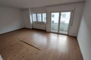 Traum-Wohnen mit 2 Balkons,hell,renoviert,Bad & Böden neu,perfekte Lage S-West,schöne Ausblicke,top! – Senefelder Strasse 88, 70176 Rosenberg, Stuttgart – Vorschaubild 6