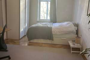 Schwabing nähe Bayernpark - Charmante Zwei-Zimmer Wohnung - WG geeignet – München – Vorschaubild 1
