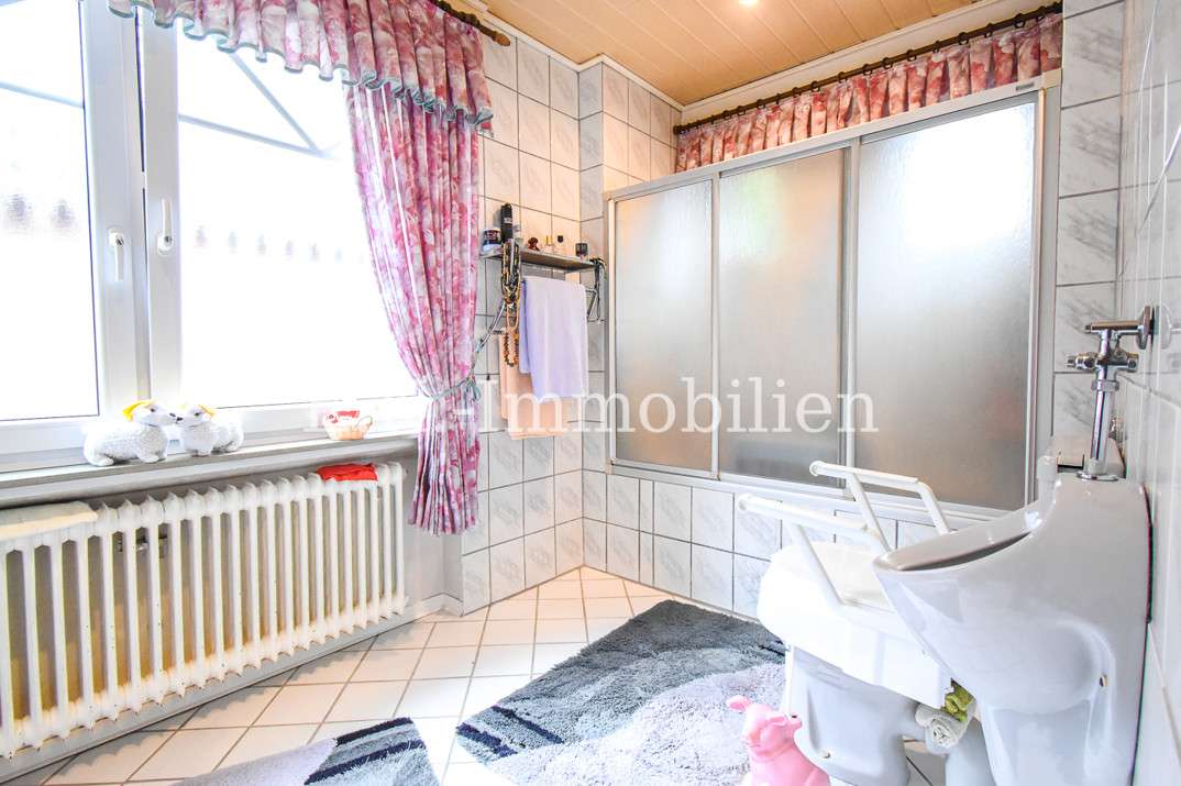 Immobilie in Rhauderfehn - *** Einfamilienhaus im Ortskern **** - Bild 17