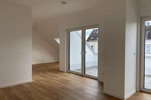 Charmante Dachgeschosswohnung mit Loggia-
3- Zimmerwohnung in Leverkusen Schlebusch