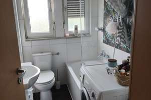 Helle gepflegte Halbdachwohnung mit Garten  – Reinhard-Strecker-Str 6, 65428 Rüsselsheim am Main – Vorschaubild 3
