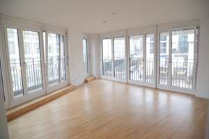 Lichtdurchflutete 3-Zi.-Wohnung mit zwei Balkonen und Stellplatz – exklusiv & komfortabel wohnen – Mailänder Platz 19, 70173 Europaviertel, Stuttgart – Vorschaubild 1