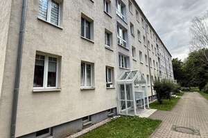 Gemütliche und vermietete 3-Zimmer mit Laminat, Balkon, Stellplatz und Wannenbad in ruhiger Lage! – Die vollständige Adresse der Immobilie erhältst du vom Anbieter., 9120 Altchemnitz, Chemnitz – Vorschaubild 2