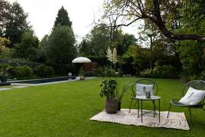 Wohnen wie im Urlaub: Ihr Traumhaus mit Pool, Gartenparadies und privater Wellnessoase