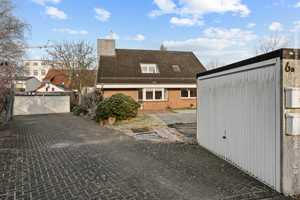 Bremen - Hemelingen | Gepflegtes Einfamilienhaus mit viel Platz, guter Ausstattung, drei Garagen und – Bremen – Vorschaubild 28