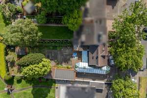 Exklusives Wohnhaus mit hellem Wintergarten und weitläufigem Grundstück in Kaarst – Die vollständige Adresse der Immobilie erhältst du vom Anbieter., 41564 Kaarst – Vorschaubild 14
