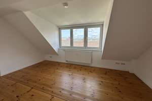 **Großzügige und lichtdurchflutete Dachgeschosswohnung mit modernem Wohnkonzept*** – Die vollständige Adresse der Immobilie erhältst du vom Anbieter., 10553 Moabit, Berlin – Vorschaubild 3