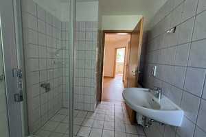 ++ Beliebt im 1.  Obergeschoss und Dusche ++ – Grenzgraben 49, 9126 Chemnitz – Vorschaubild 4