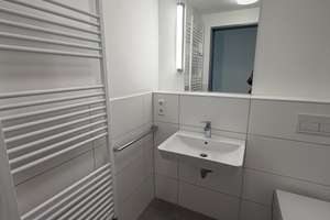 Erstbezug: 1-Zimmer Appartement für Studenten*innen im 3. OG mit Balkon in Augsburg-Hochfeld – Firnhaberstraße 20, 86159 Hochfeld, Augsburg – Vorschaubild 7