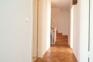Wohnen in München-Bogenhausen – Doppelhaushälfte mit Hobbyraum, Au-pair-Bereich und Einzelstellplatz – 81769 Altbogenhausen, München – Vorschaubild 2
