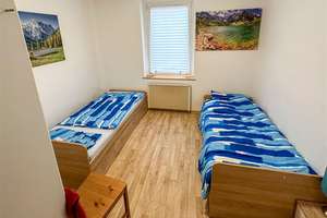 Renditestarkes Reihenmittelhaus mit 3 Wohneinheiten in 07973 Greiz – Die vollständige Adresse der Immobilie erhältst du vom Anbieter., 7973 Greiz – Vorschaubild 7