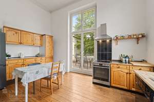 Stilvolle Maisonette-Wohnung in denkmalgeschütztem Altbau in Bonn-Süd! 360° Begehung – Die vollständige Adresse der Immobilie erhältst du vom Anbieter., 53113 Südstadt, Bonn – Vorschaubild 4