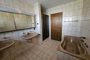 Rohdiamant im Grünen! Villa mit Einliegerwohnung auf großem Grundstück in guter Lage – Aachen (Kreis) – Vorschaubild 9