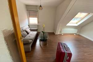 geräumige 1-Zimmer-DG-Wohnung in Karlsruhe-Durlach-Aue mit großer Küche – Die vollständige Adresse der Immobilie erhältst du vom Anbieter., 76227 Durlach, Karlsruhe – Vorschaubild 2