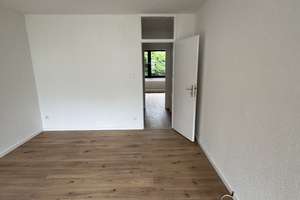 Modernisierte 2-Zimmer-Wohnung mit privater Terrasse in Rathausnähe (W-Elberfeld) – Wilhelmstr. 5, 42105 Elberfeld, Wuppertal – Vorschaubild 6