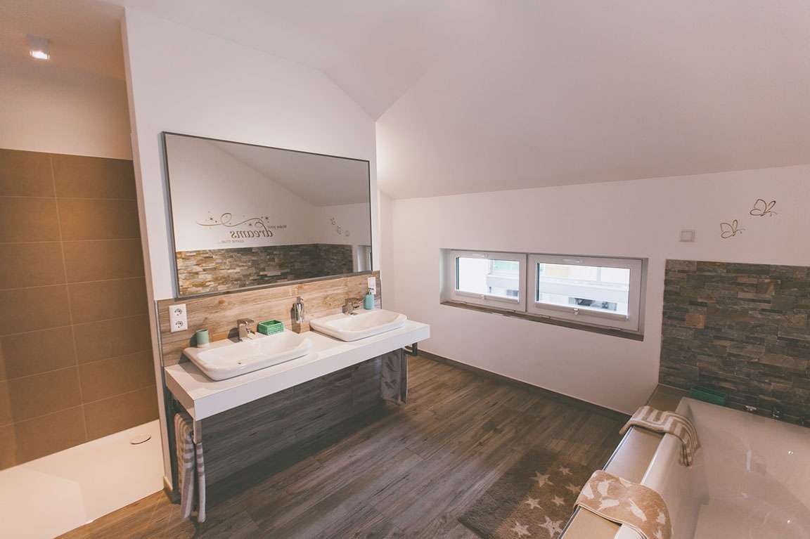 Immobilie in Großolbersdorf - 4 Zimmer, 145qm: Eigenleistung möglich - Bild 8