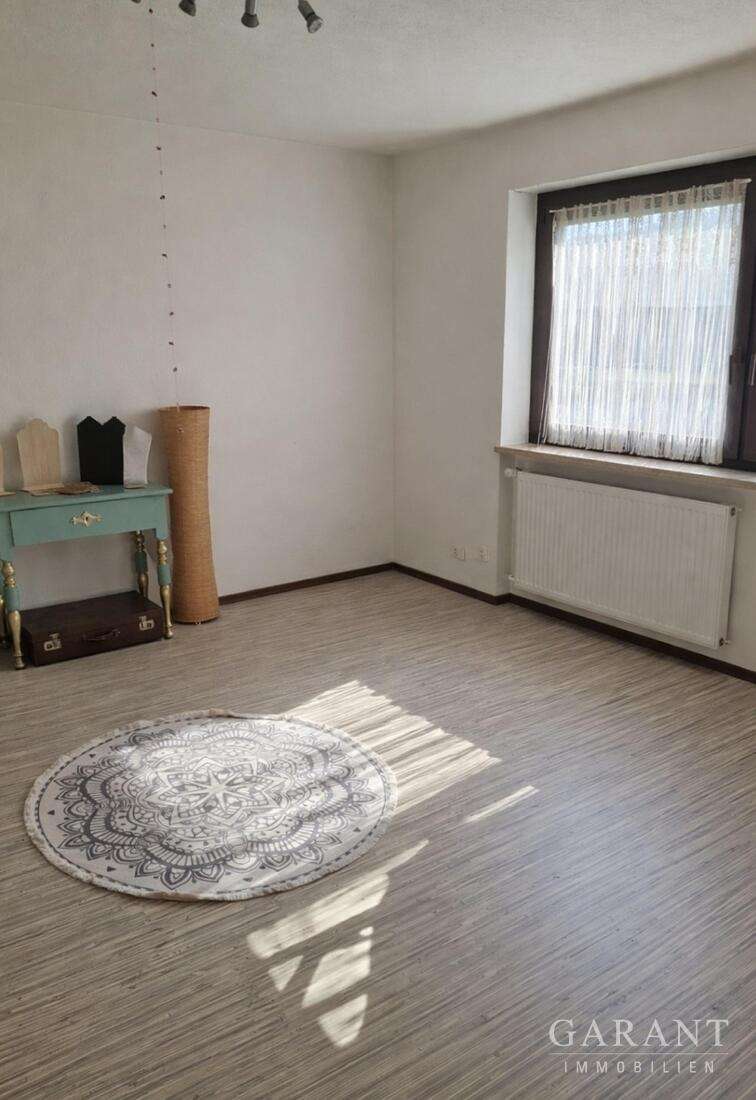 Immobilie in Wutöschingen - Haus im Haus - 4 1/2 Zimmer-Wohnung mit Balkon - Bild 7