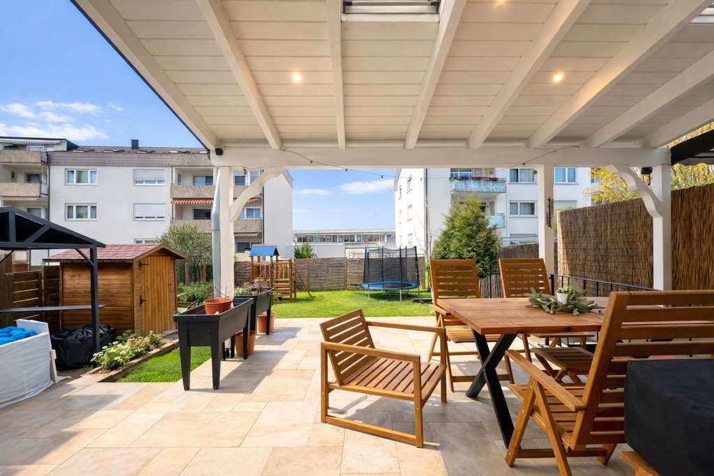 Immobilie in Neckartenzlingen - Kernsaniertes Wohnen und Wohlfühlen: Charmantes Haus  mit Garten und Dachgeschoss - Bild 0