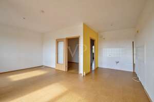 Dachgeschosswohnung mit Westbalkon, Stellplatz und Treppenlift – 99087 Roter Berg, Erfurt – Vorschaubild 3