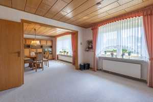 Großzügiges Familienhaus mit Vollkeller auf sonnigem und großem Grundstück im schönen Nübbel – Rendsburg-Eckernförde (Kreis) – Vorschaubild 4