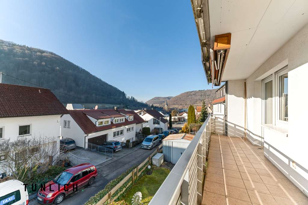 Immobilie in Bad Ditzenbach - Wohnen mit Weitblick – einladende 2-Zimmer-Wohnung mit Balkon in Bad Ditzenbach - Bild 0