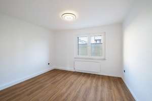 Modern wohnen in Düsseldorf – frisch renovierte 2-Zimmer-Wohnung mit Balkon und neuer Einbauküche – Die vollständige Adresse der Immobilie erhältst du vom Anbieter., 40470 Rath, Düsseldorf – Vorschaubild 2