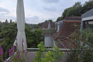 Wohnen mit Charakter: Großzügige Dachgeschosswohnung in Würzburg – Mergentheimerstr. 57, 97082 Heidingsfeld, Würzburg – Vorschaubild 2