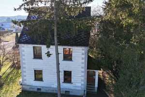 Einfamilienwohnhaus mit großzügigem Grundstück in zentraler Wohnlage der Stadt Kaisersesch – Cochem-Zell (Kreis) – Vorschaubild 1