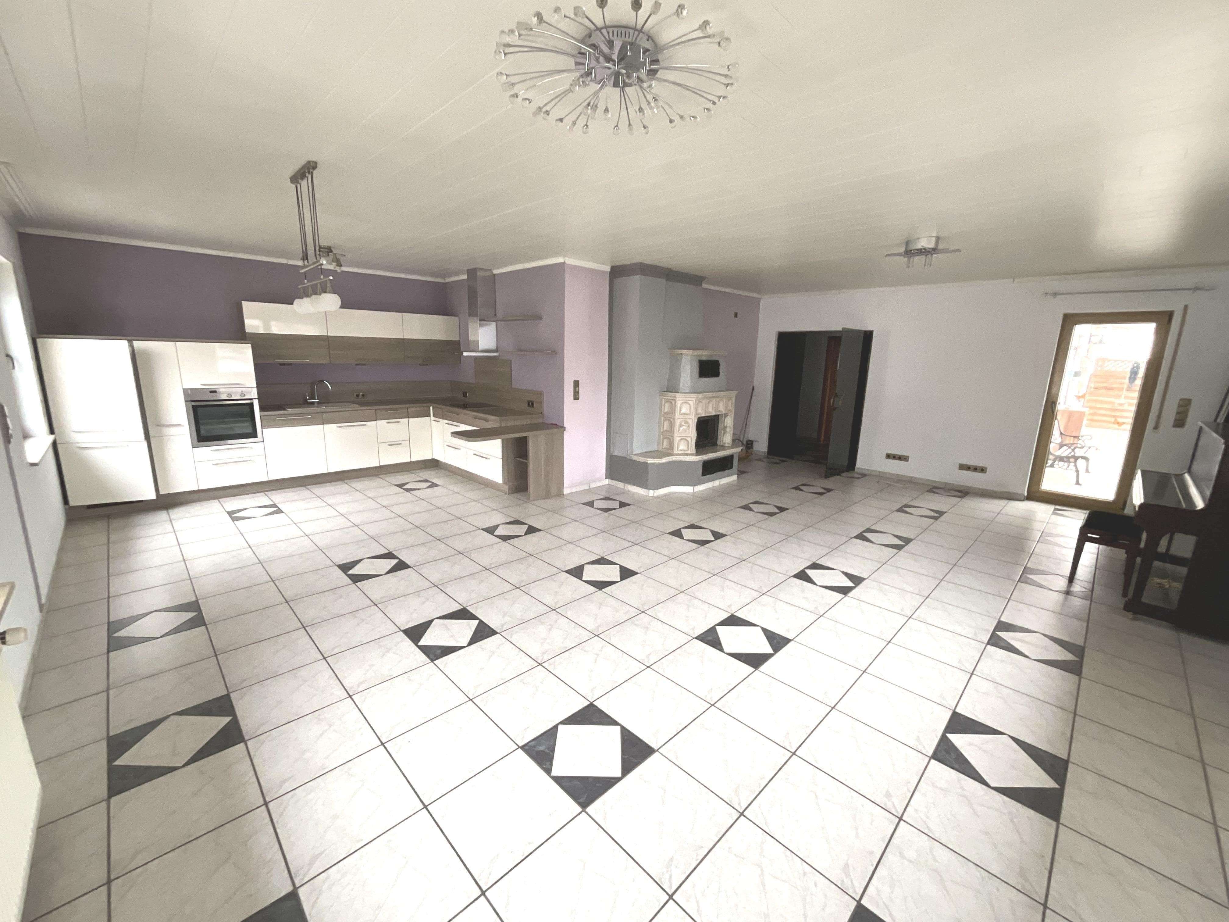 Immobilie in Andernach - Hier können Sie sofort einziehen. Inclusive Einbauküche, Kamin & Balkon. - Bild 14