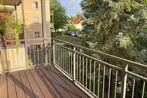 Stilvoll sanierte 3-Raum-Wohnung mit Balkon im charmanten Denkmalobjekt "Hoffmans Gärten" – Essener Straße 83, 4357 Leipzig – Vorschaubild 2